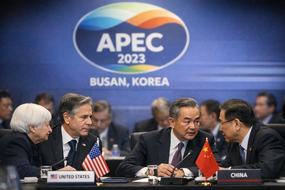 Geopolitical Impact Shapes 2025 Stock Market Volatility